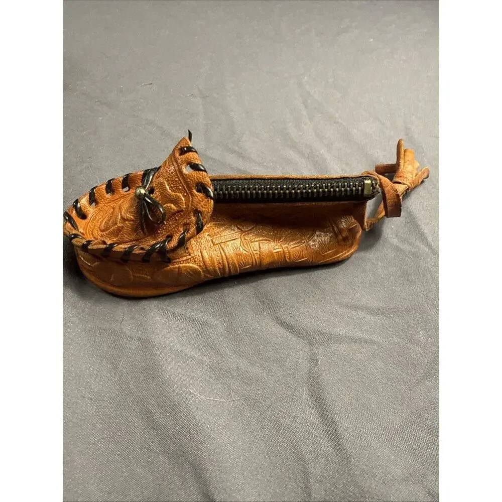 VTGHand Crafted TOOLED LEATHER Moccasin Shoe Coin Change Purse Souvenir Mexico